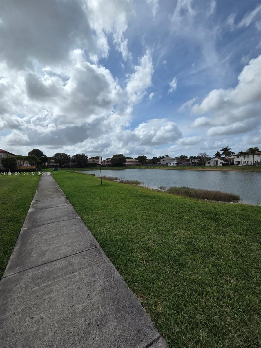 16293 Southwest 71st Terrace Miami, FL 33193 - Photo 13 of 28