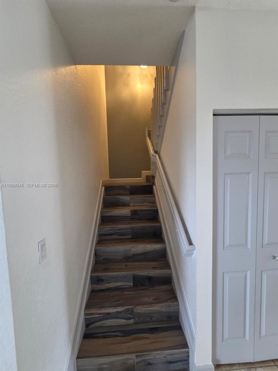 16293 Southwest 71st Terrace Miami, FL 33193 - Photo 26 of 28