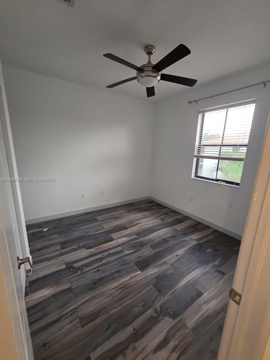 16293 Southwest 71st Terrace Miami, FL 33193 - Photo 7 of 28