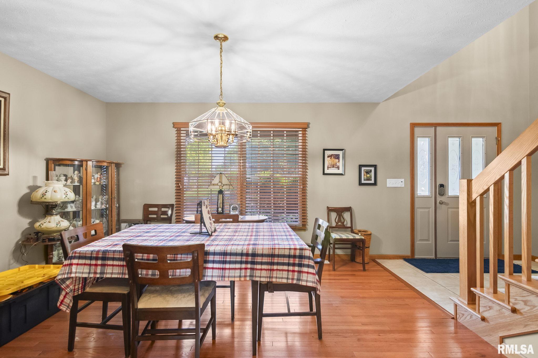 3908 Thackeray Drive Springfield, IL 62711 - Photo 8 of 43
