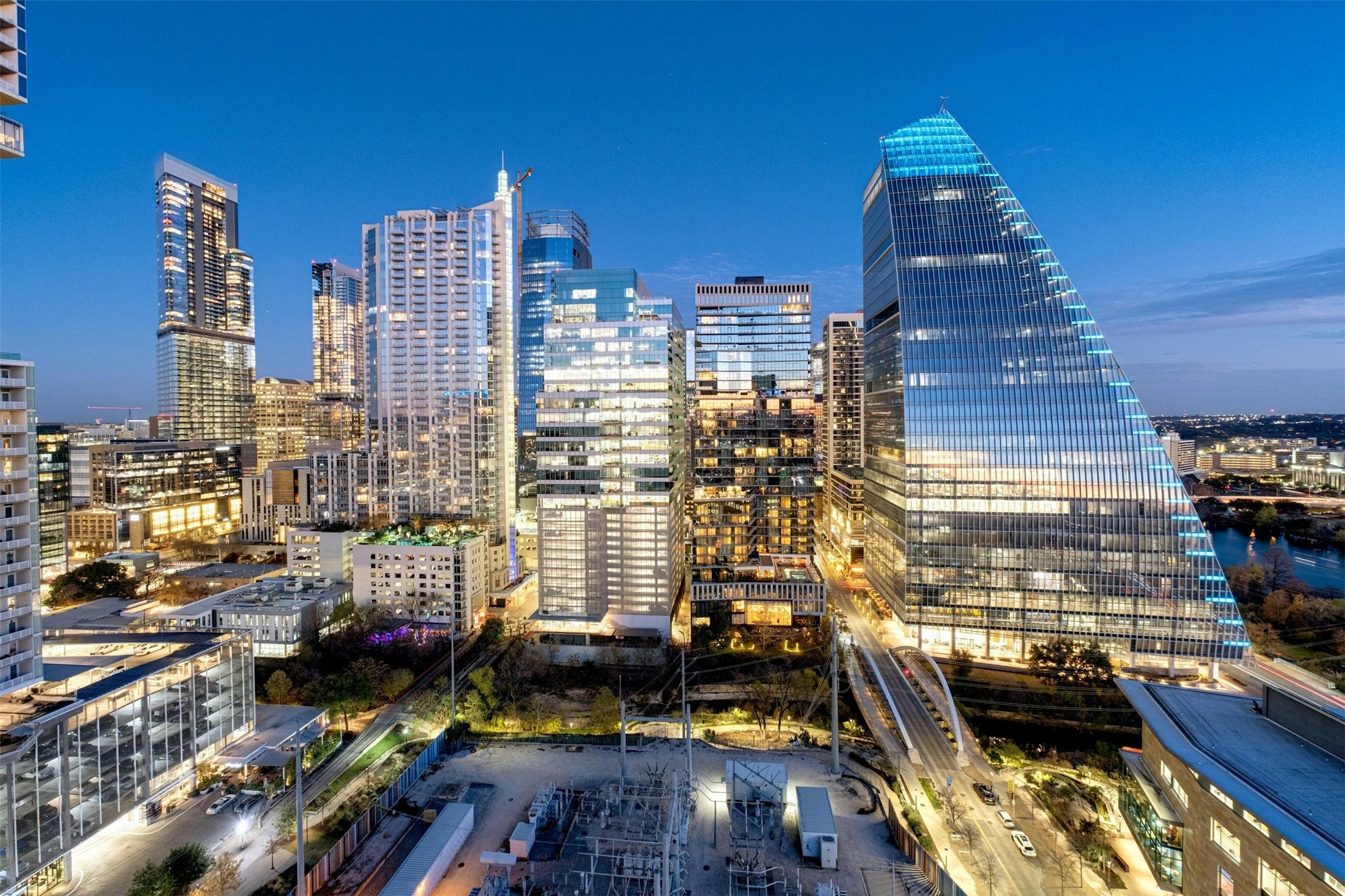 222 West Avenue, Unit 2201 Austin, TX 78701 - Photo 24 of 37 a city view