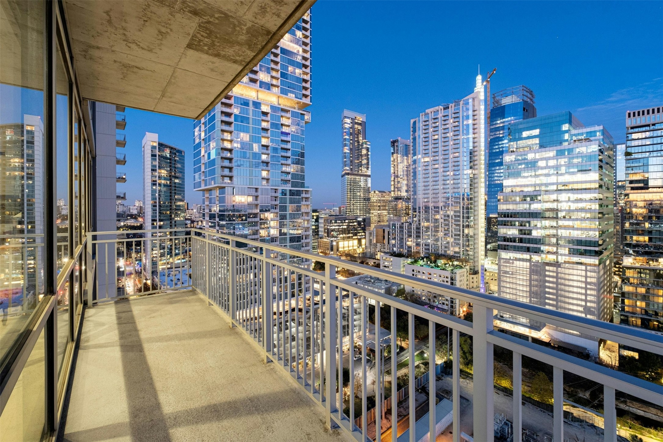 222 West Avenue, Unit 2201 Austin, TX 78701 - Photo 36 of 37 a view of city from balcony