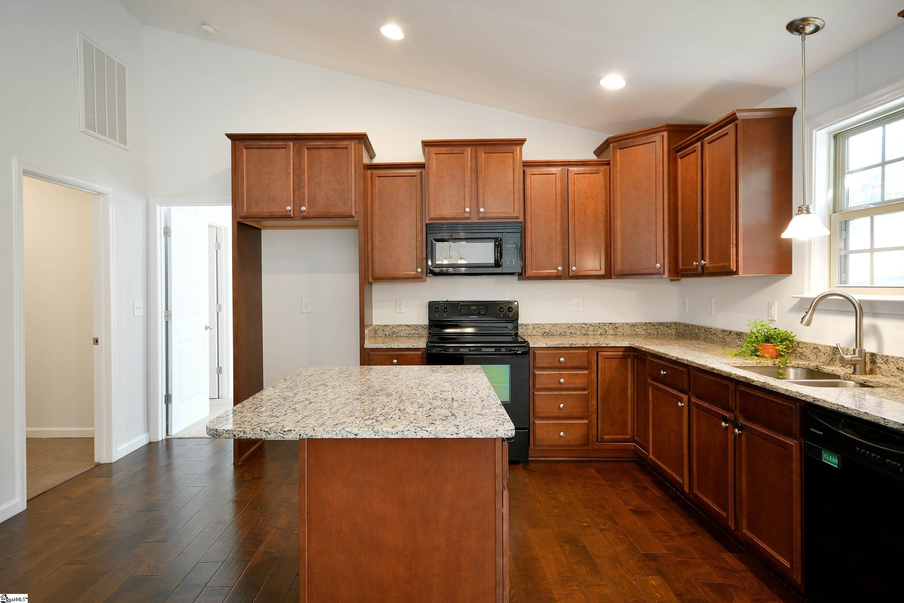 428 Bowers Road Travelers Rest, SC 29690 - Photo 7 of 27