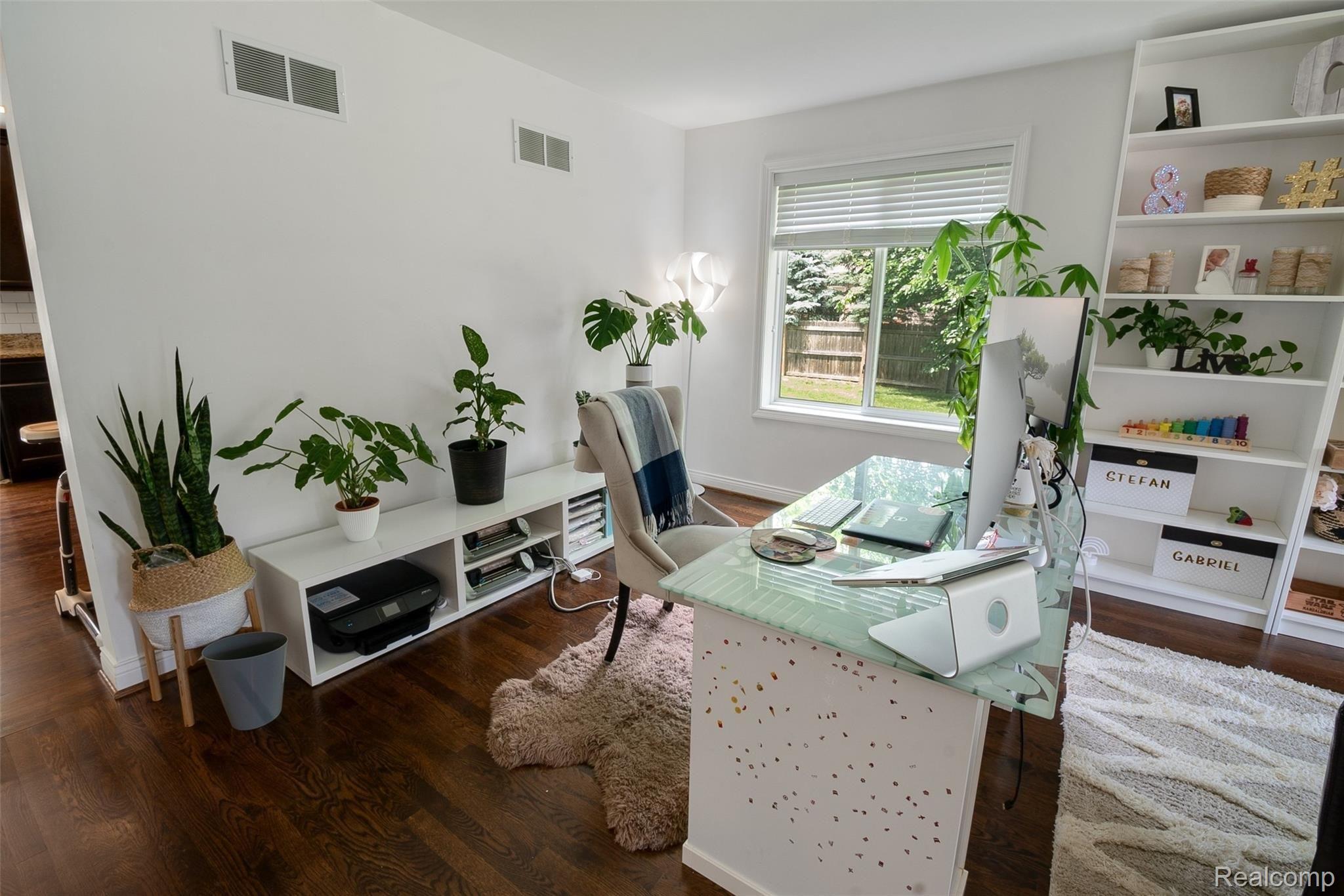 2320-longview-avenue-rochester-hills-mi-usa-004.jpg