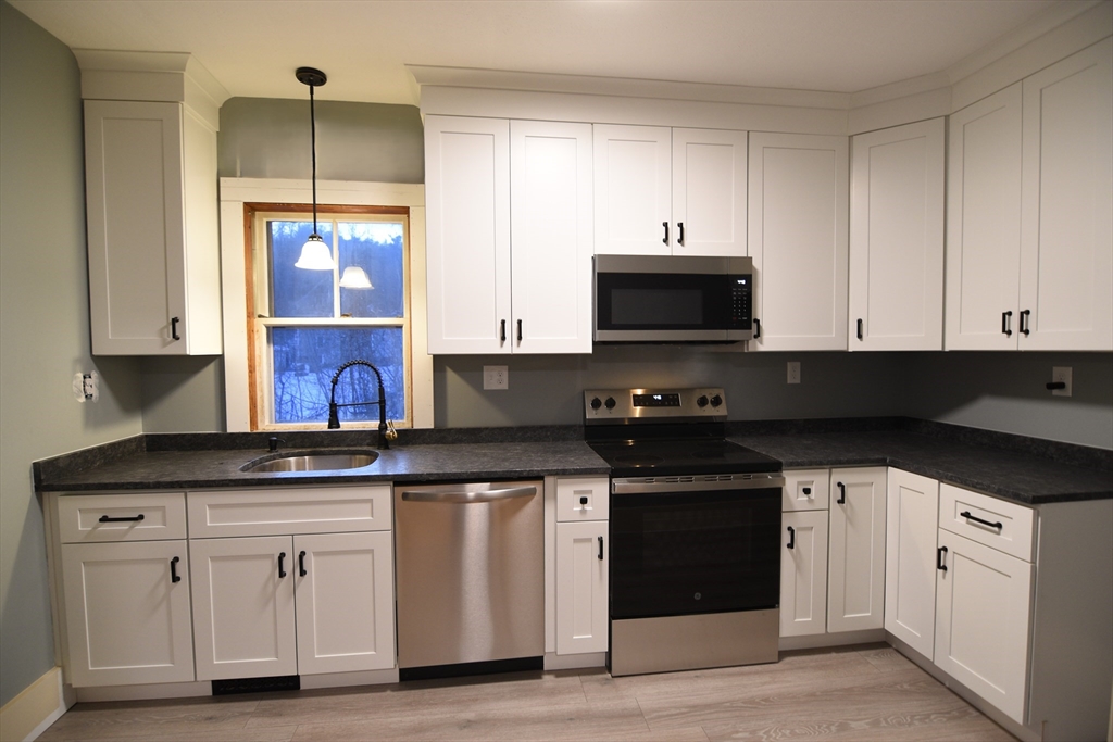 13 Lancaster Road Shirley, MA 01464 - Photo 16 of 35