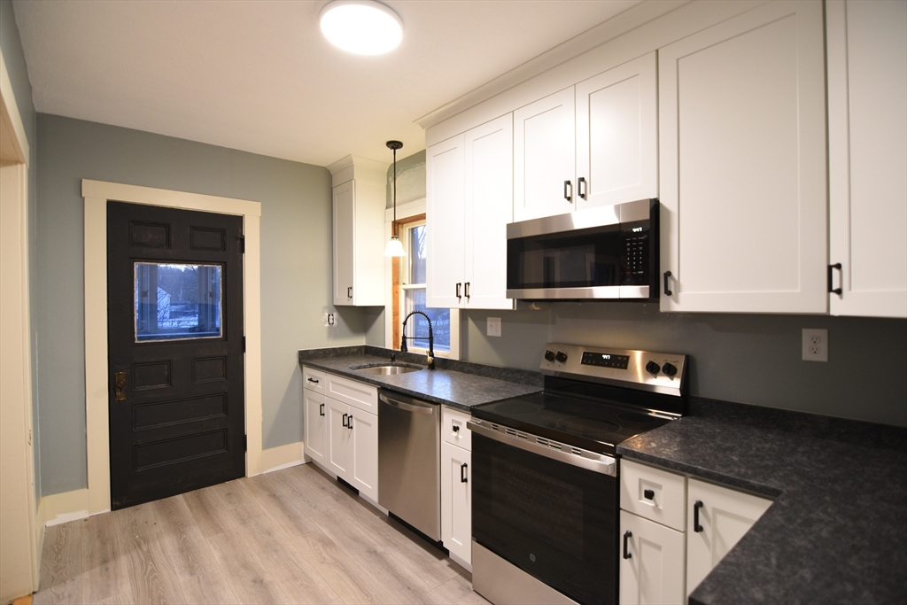 13 Lancaster Road Shirley, MA 01464 - Photo 17 of 35