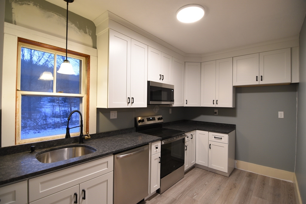 13 Lancaster Road Shirley, MA 01464 - Photo 18 of 35