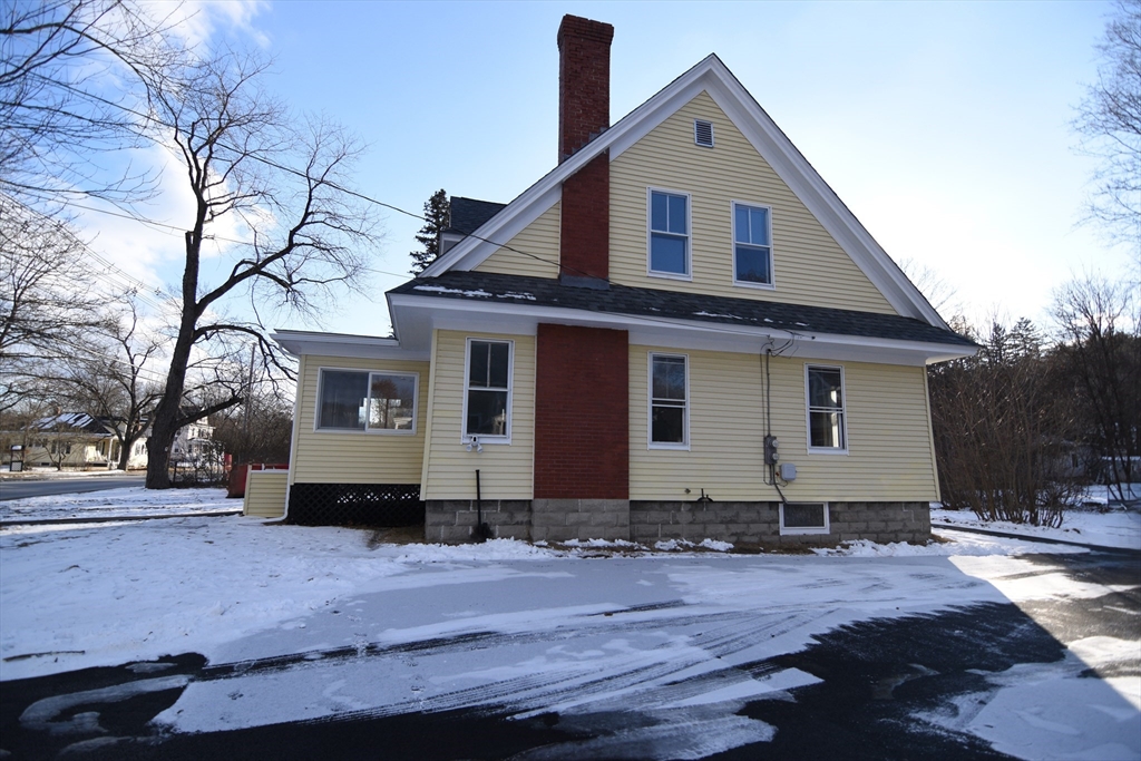 13 Lancaster Road Shirley, MA 01464 - Photo 4 of 35