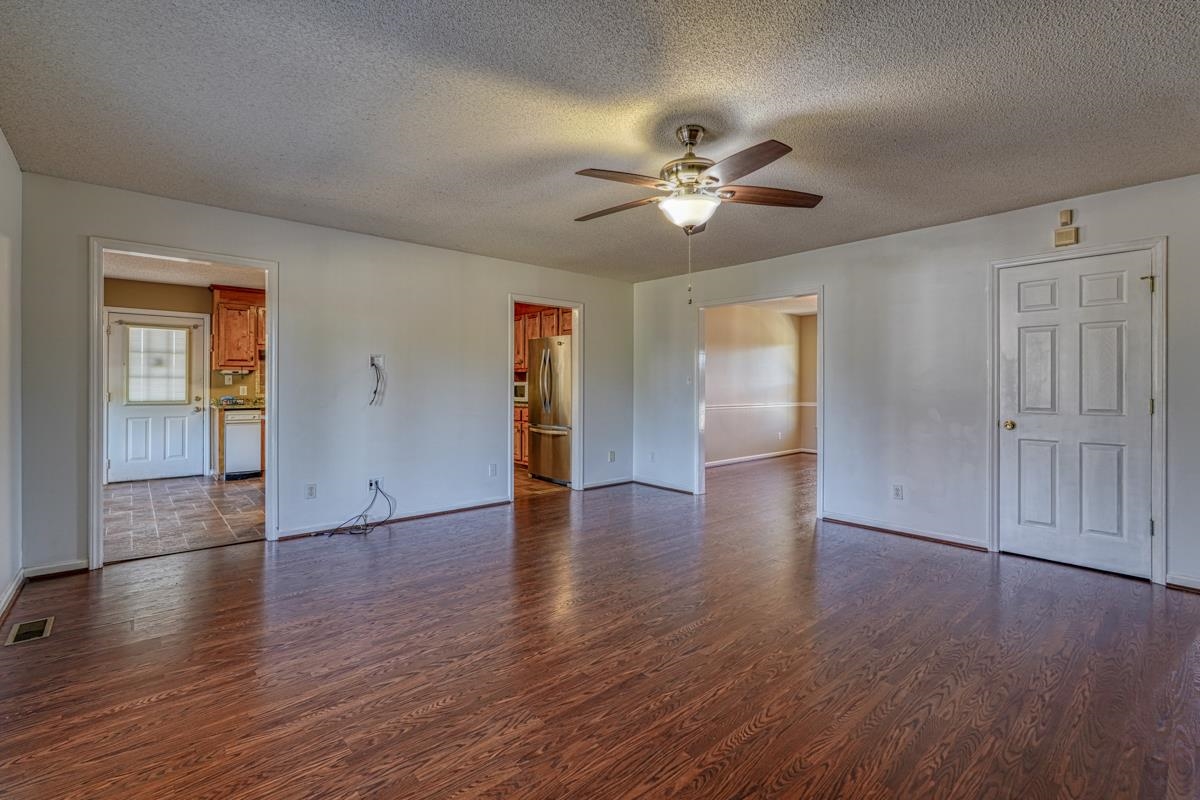 6850 Highway 9 Inman, SC 29349 - Photo 7 of 33