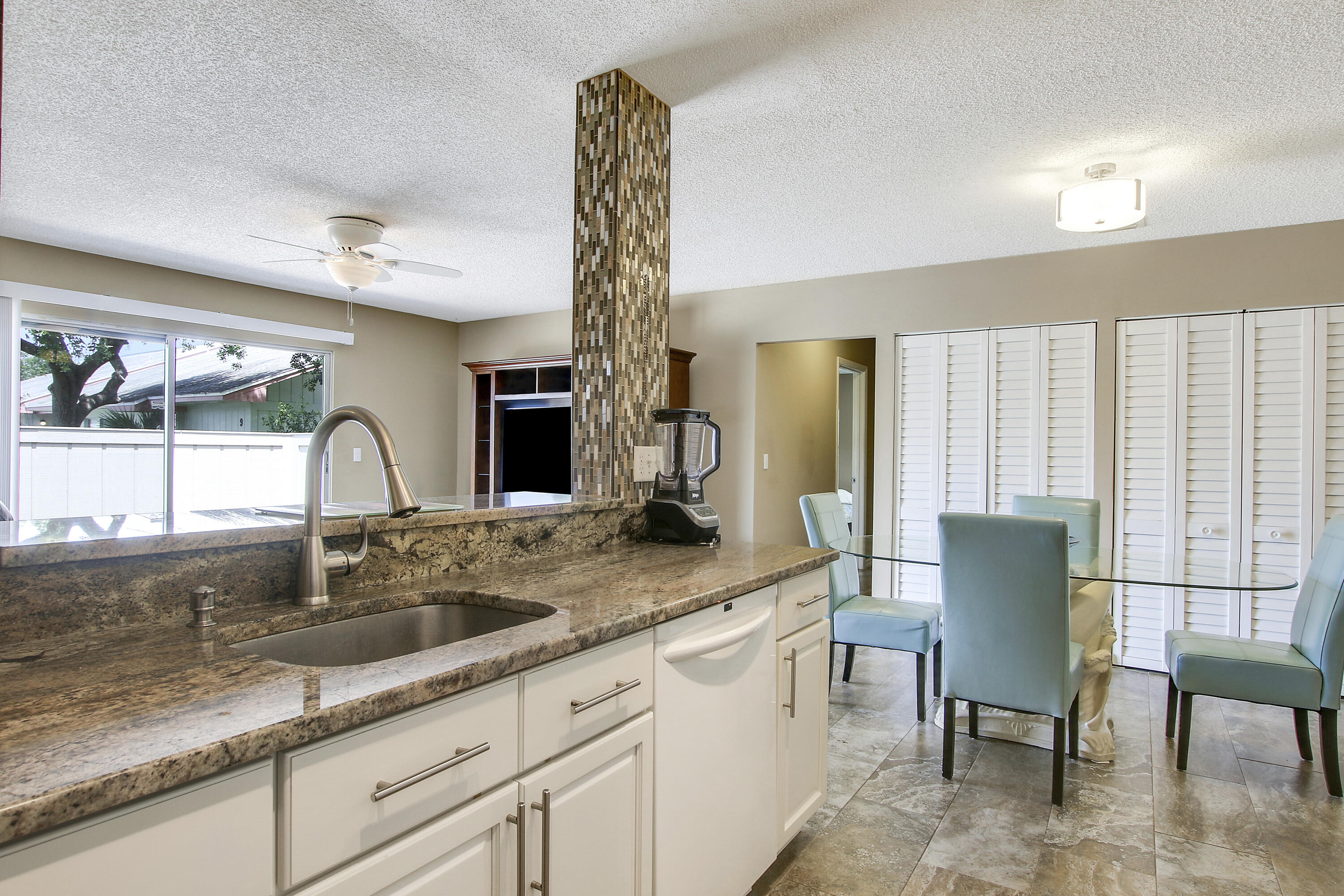 3935 Northwest Cinnamon Tree Circle Jensen Beach, FL 34957 - Photo 13 of 27 House-12