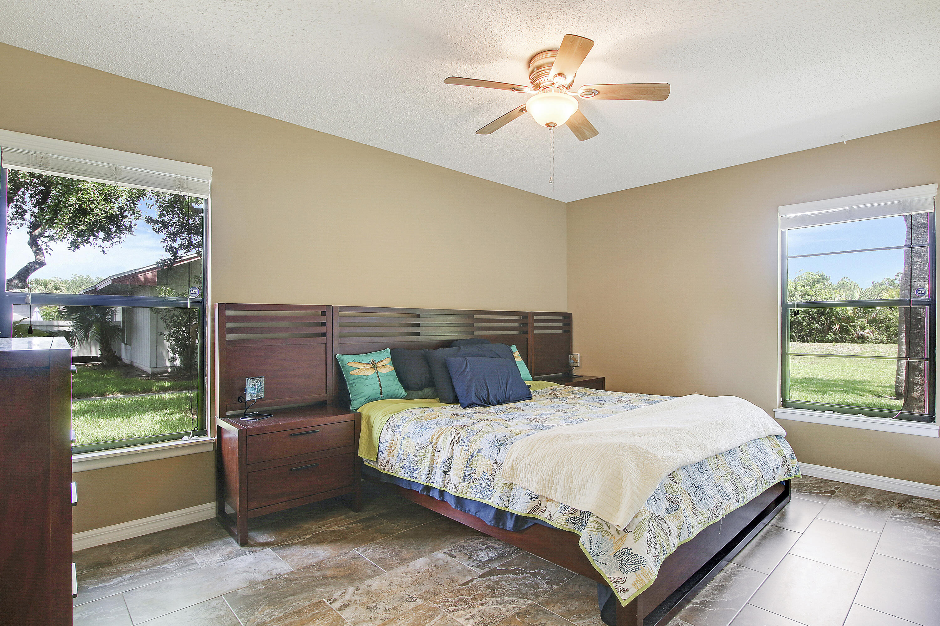 3935 Northwest Cinnamon Tree Circle Jensen Beach, FL 34957 - Photo 15 of 27 House-3