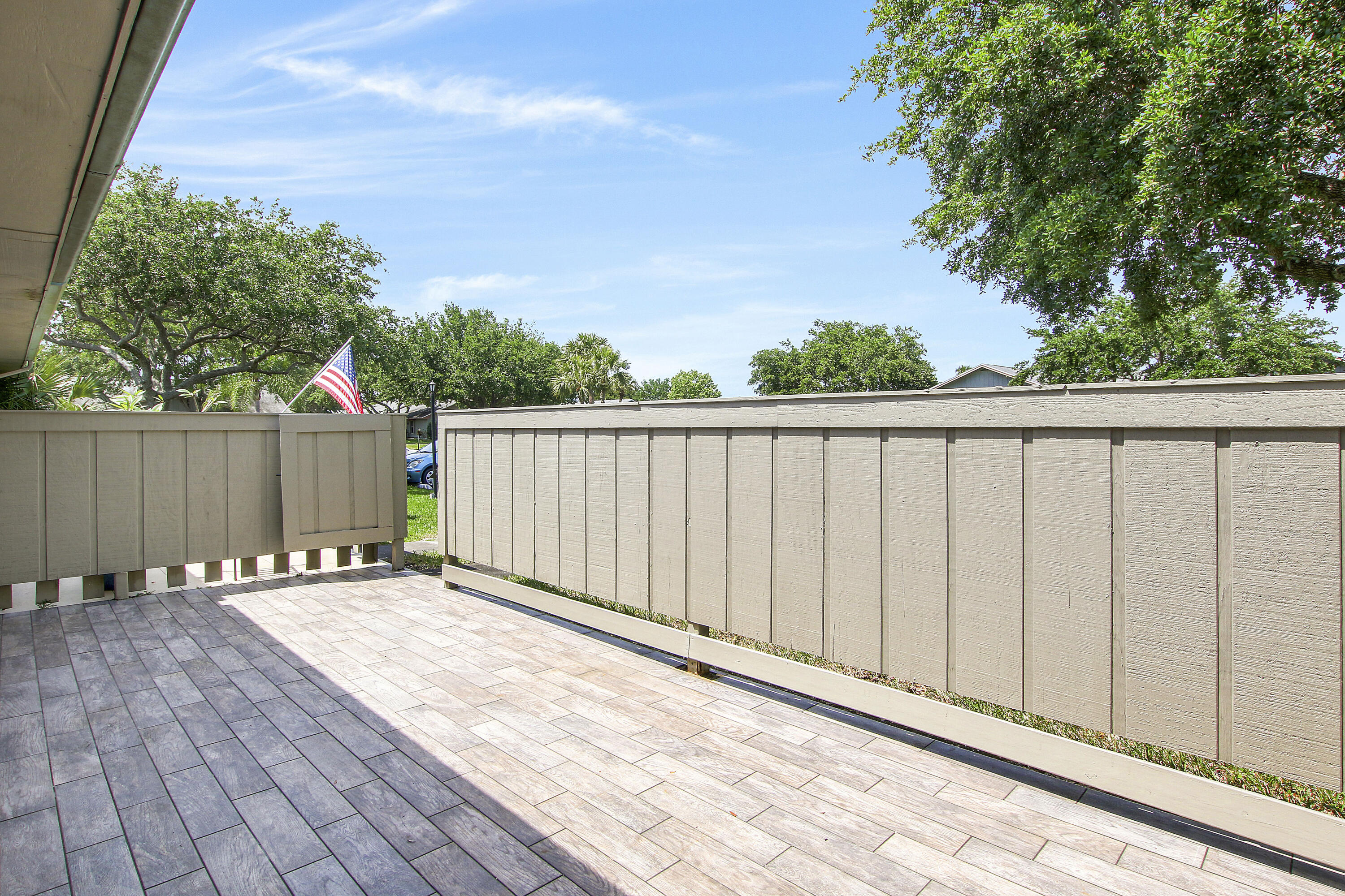 3935 Northwest Cinnamon Tree Circle Jensen Beach, FL 34957 - Photo 20 of 27 House-19