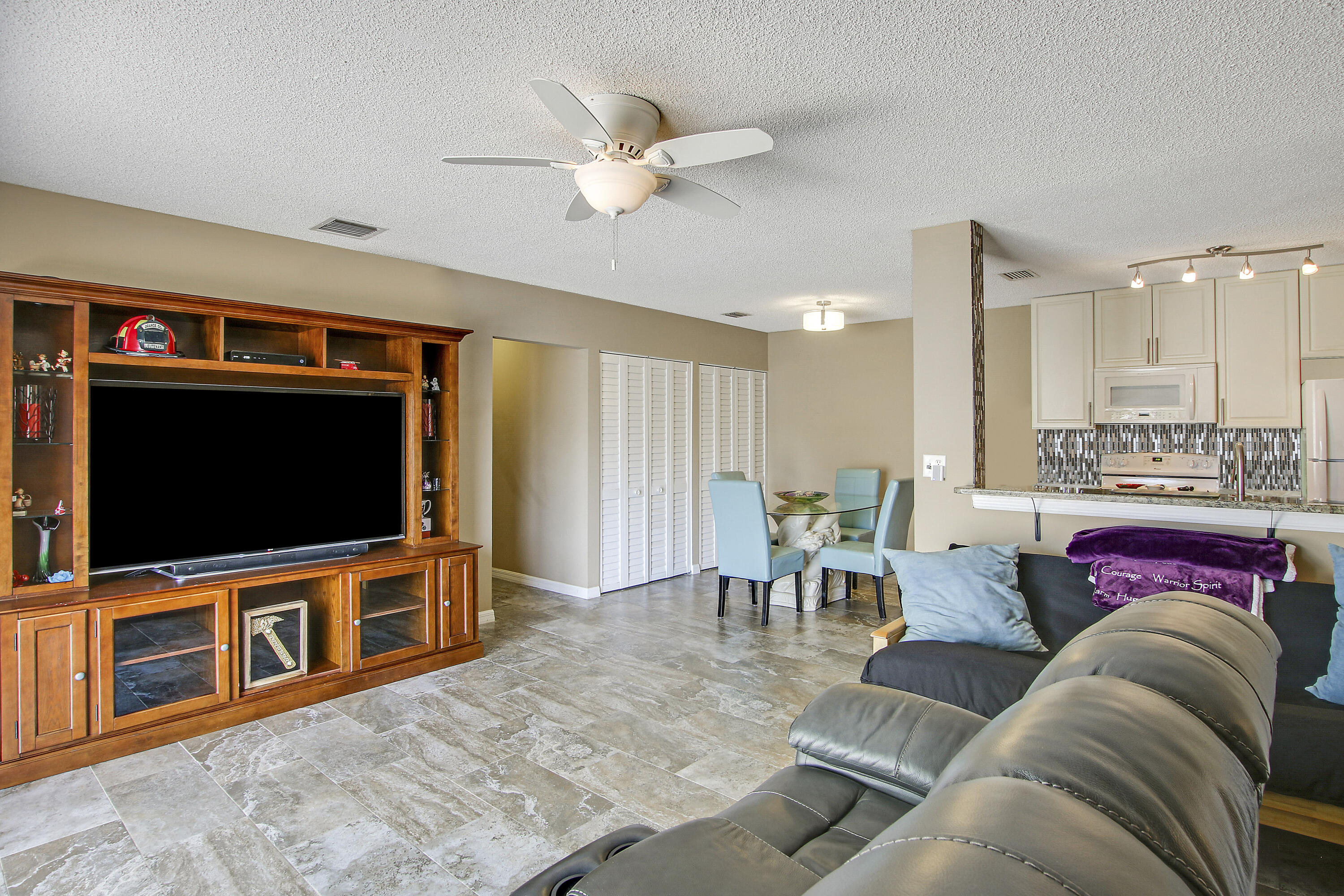 3935 Northwest Cinnamon Tree Circle Jensen Beach, FL 34957 - Photo 7 of 27 House-15