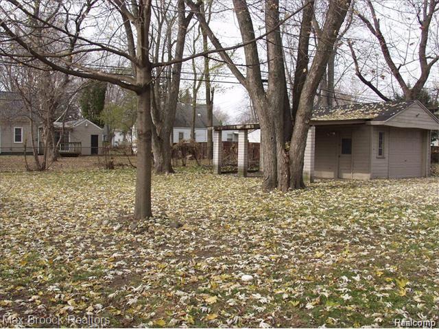 21711 Middlebelt Road Farmington Hills, MI 48336 - Photo 3 of 10
