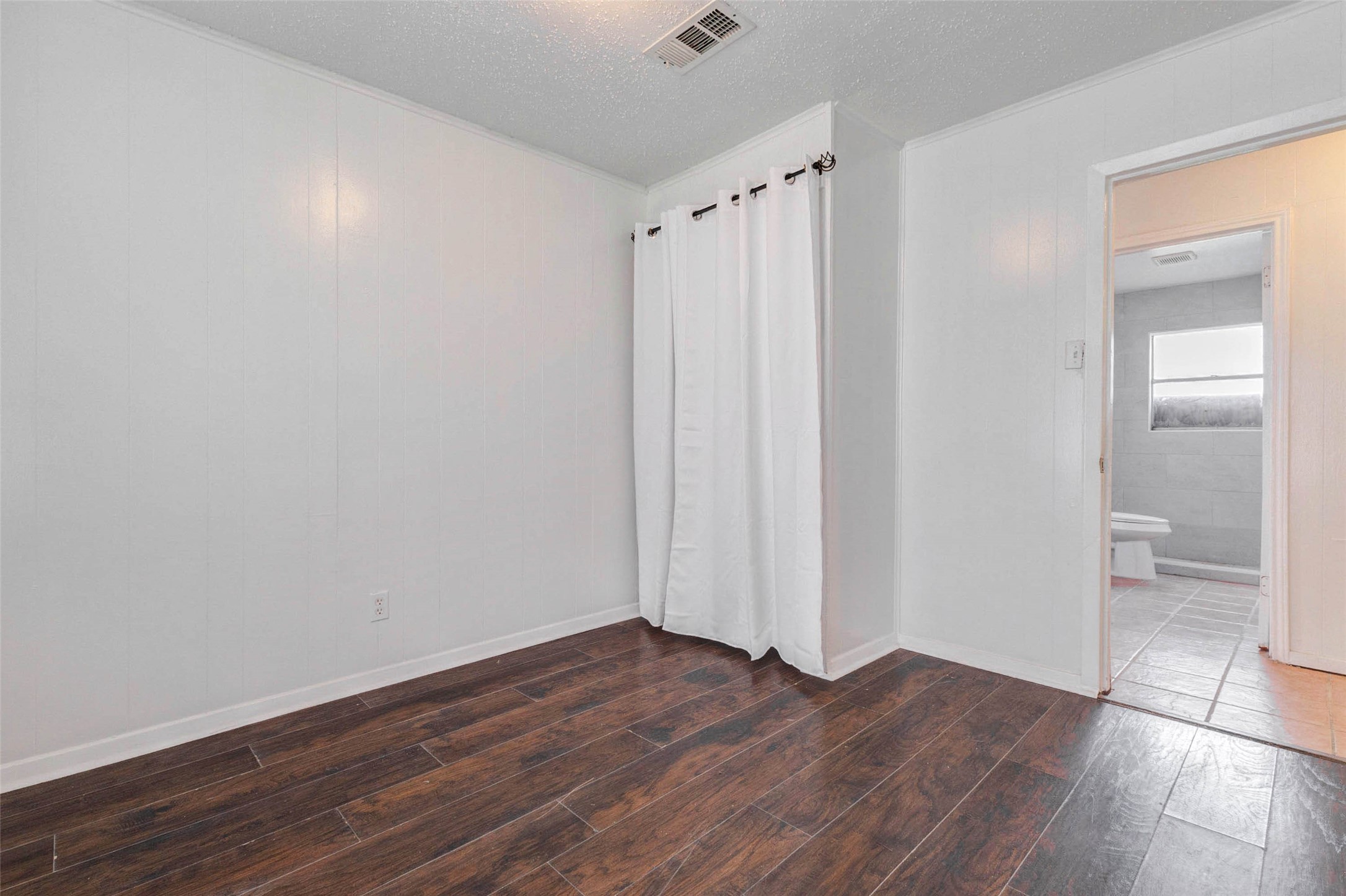 3513 Bloomfield Street Houston, TX 77051 - Photo 8 of 20