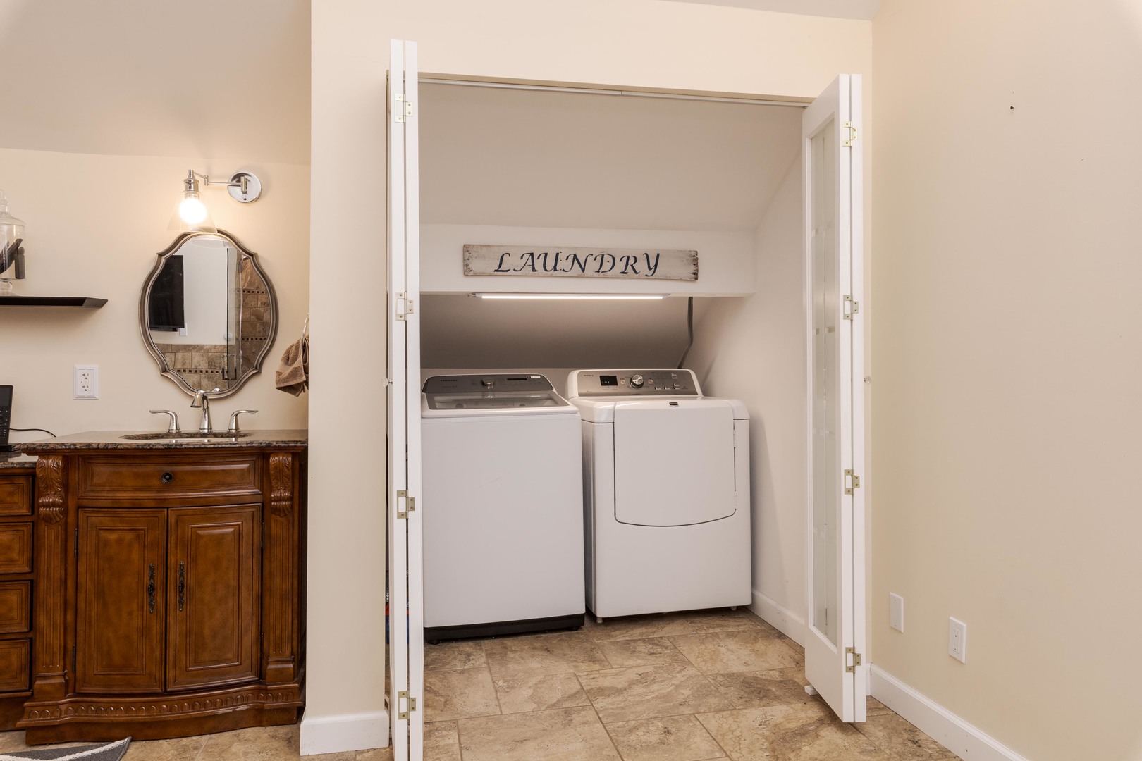 1810 Cardinal Court Pontiac, IL 61764 - Photo 47 of 88 a view of washer and dryer