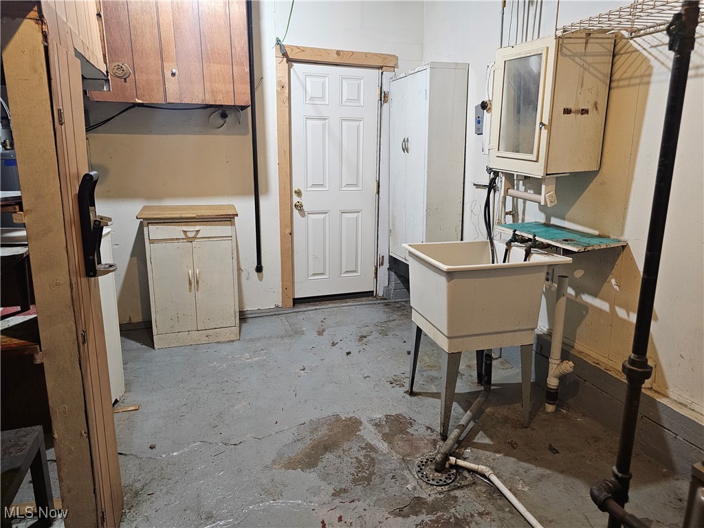 2415 Columbiana Road New Springfield, OH 44443 - Photo 22 of 25 View of utility room