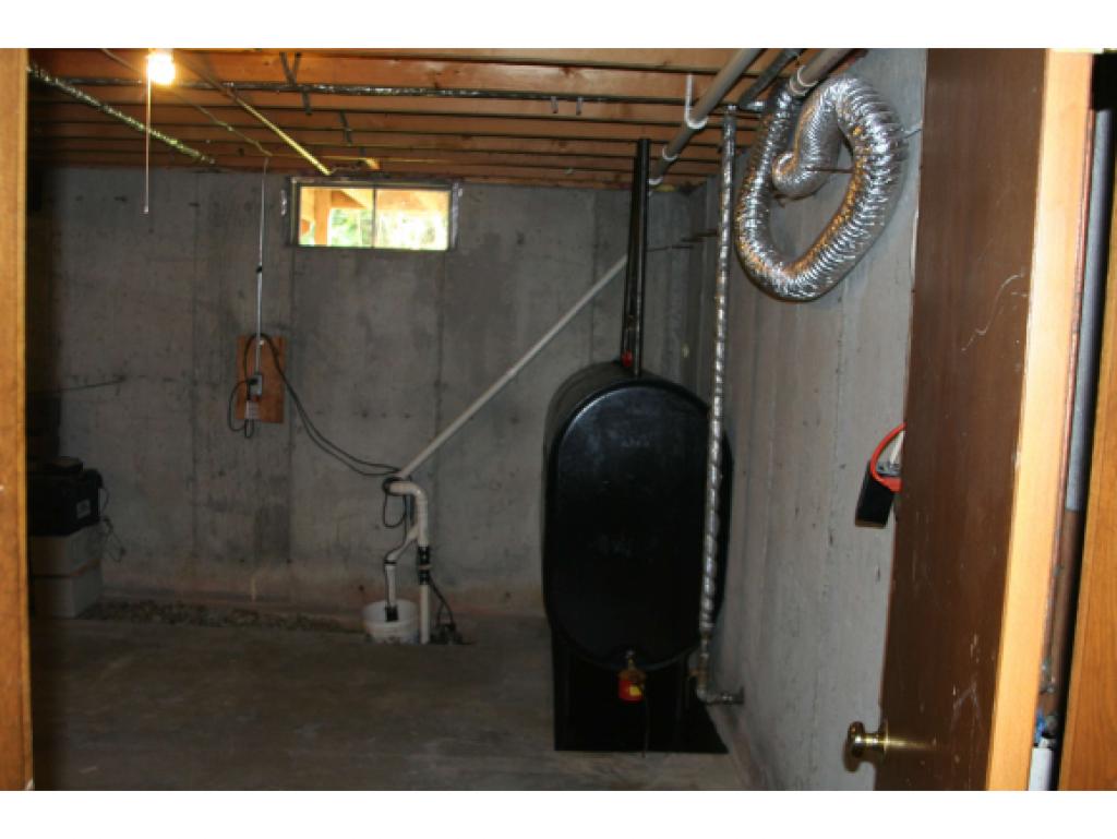 638 Borough Road Pembroke, NH 03275 - Photo 12 of 14 Gallery Image 12