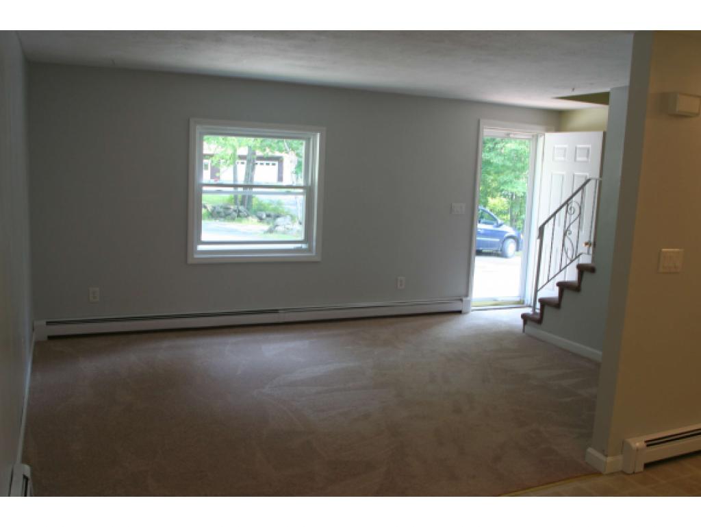 638 Borough Road Pembroke, NH 03275 - Photo 3 of 14 Gallery Image 3