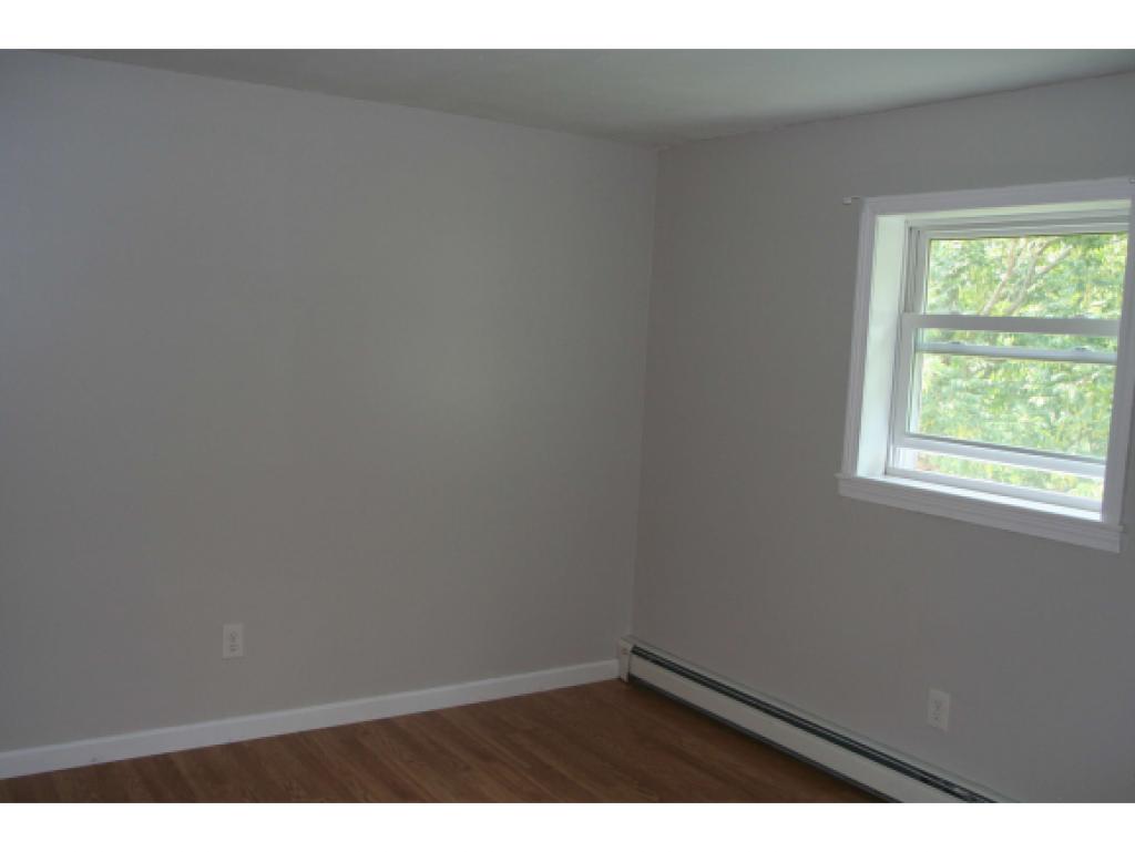 638 Borough Road Pembroke, NH 03275 - Photo 8 of 14 Gallery Image 8