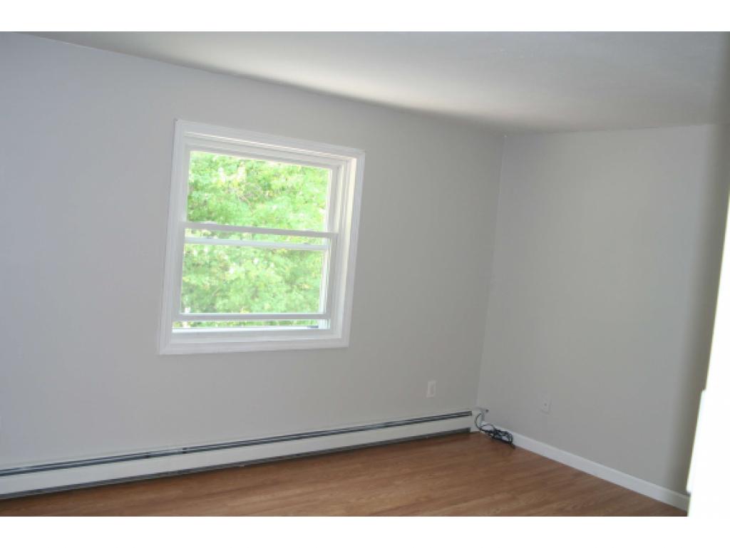 638 Borough Road Pembroke, NH 03275 - Photo 9 of 14 Gallery Image 9