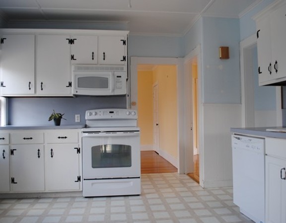 17 Laws Brook Road Concord, MA 01742 - Photo 11 of 19 Gallery Image 11