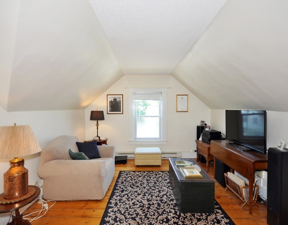 17 Laws Brook Road Concord, MA 01742 - Photo 13 of 19 Gallery Image 13