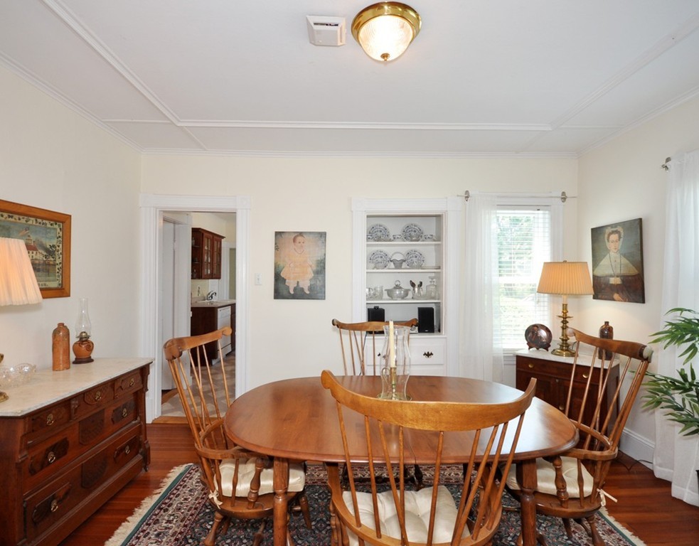 17 Laws Brook Road Concord, MA 01742 - Photo 5 of 19 Gallery Image 5
