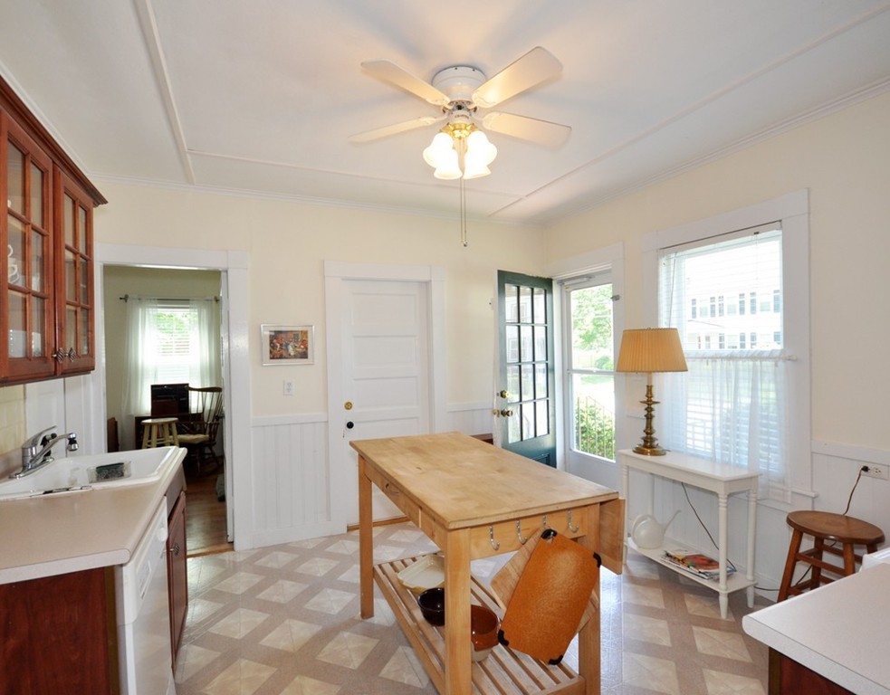 17 Laws Brook Road Concord, MA 01742 - Photo 7 of 19 Gallery Image 7