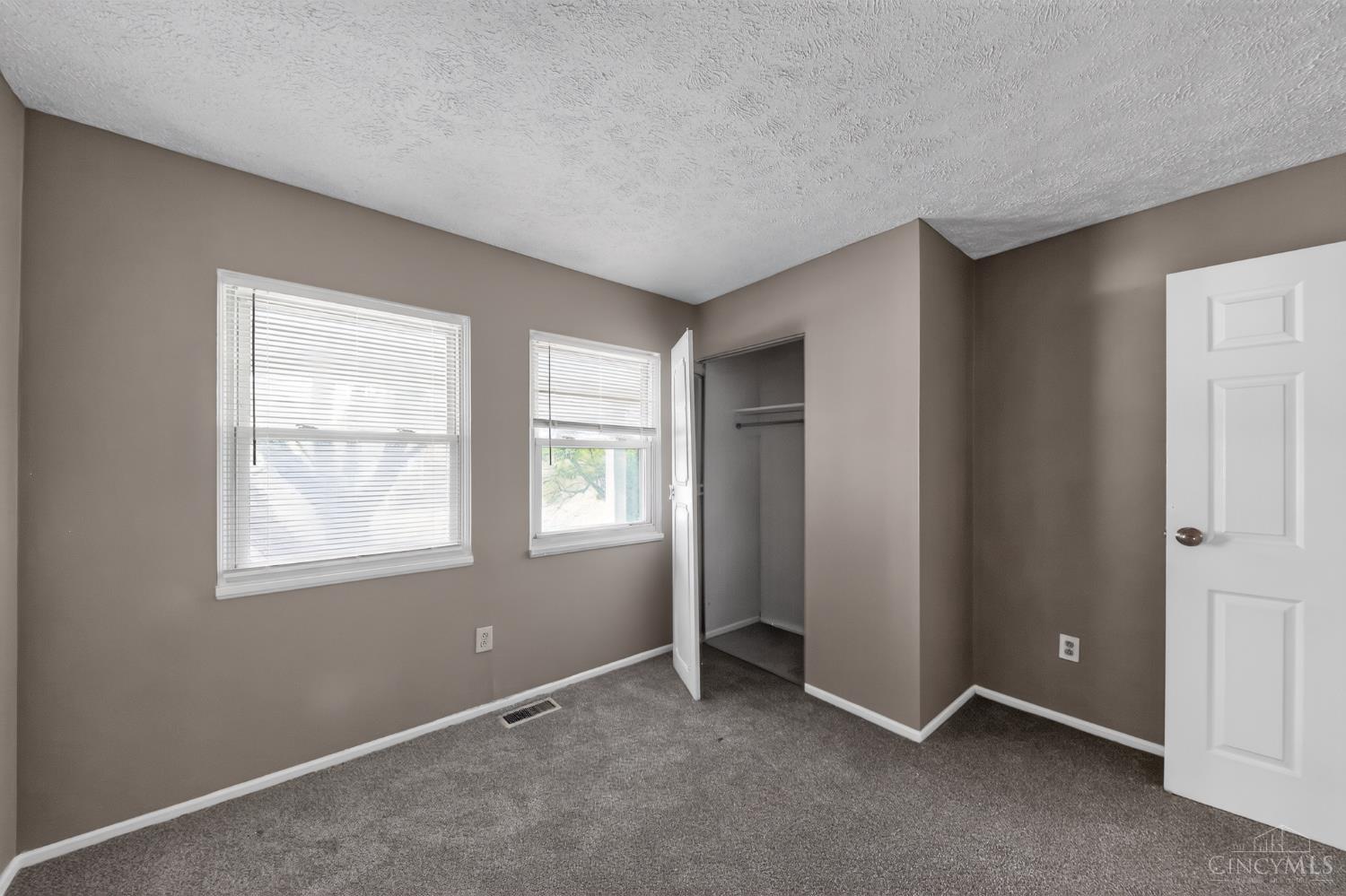 2743 Springdale Road Cincinnati, OH 45251 - Photo 18 of 30