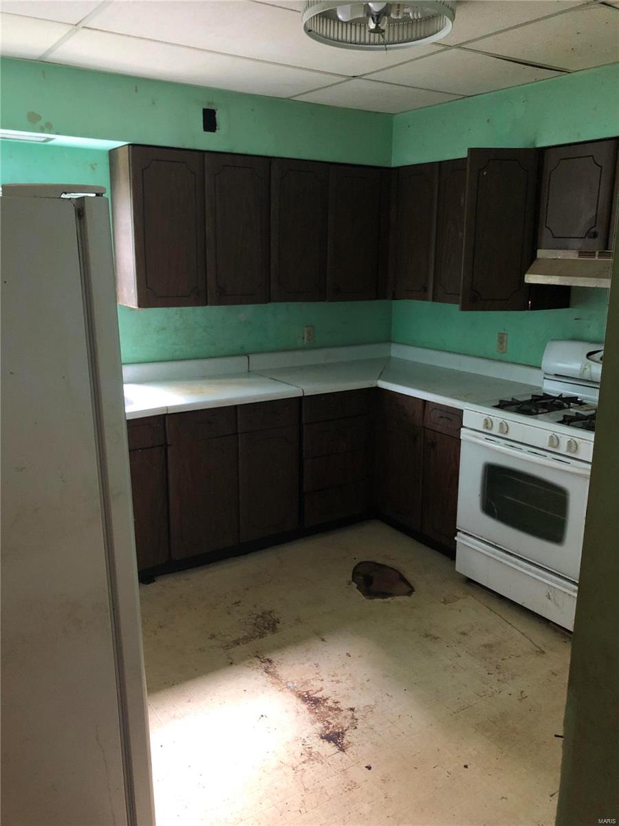 5806 Heege Road St. Louis, MO 63123 - Photo 10 of 17 Gallery Image 10