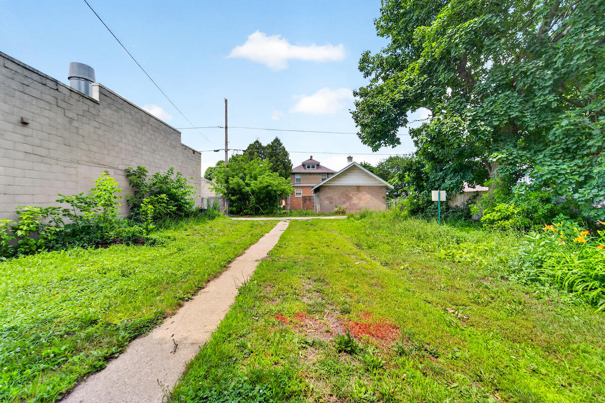 6522 28th Avenue Kenosha, WI 53143 - Photo 23 of 27 Backyard