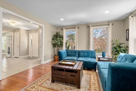 $1,270,000 | 16 Heather Lane, Southborough, MA 01772