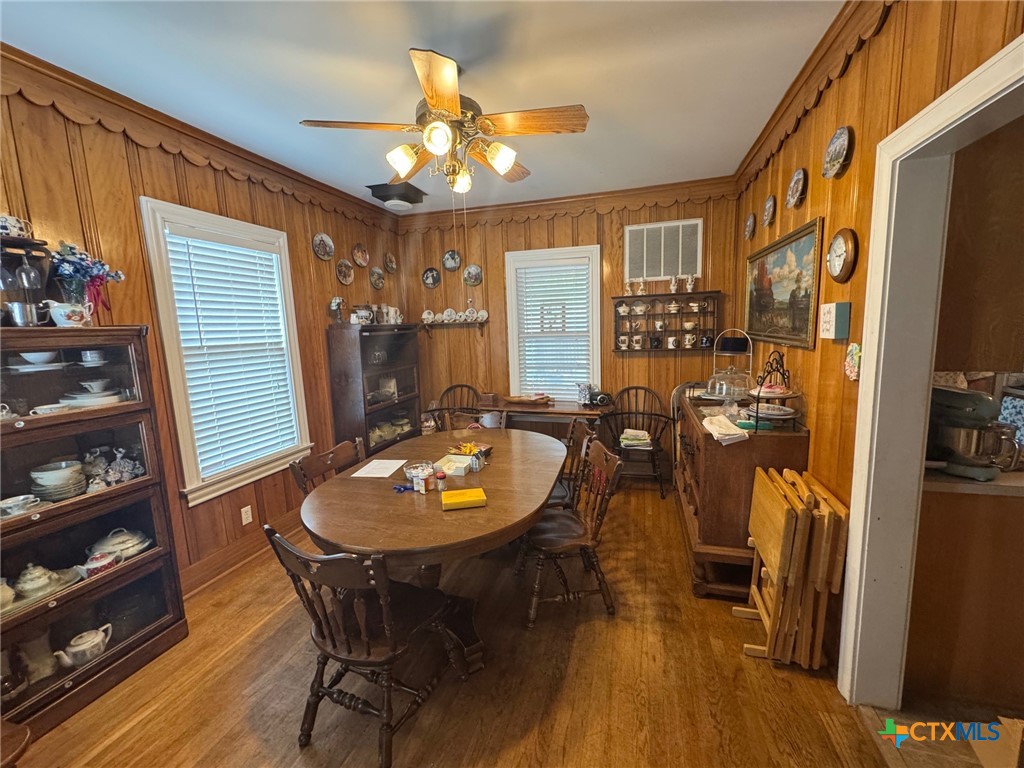 708 East 10th Street Cameron, TX 76520 - Photo 6 of 20 Dining Room