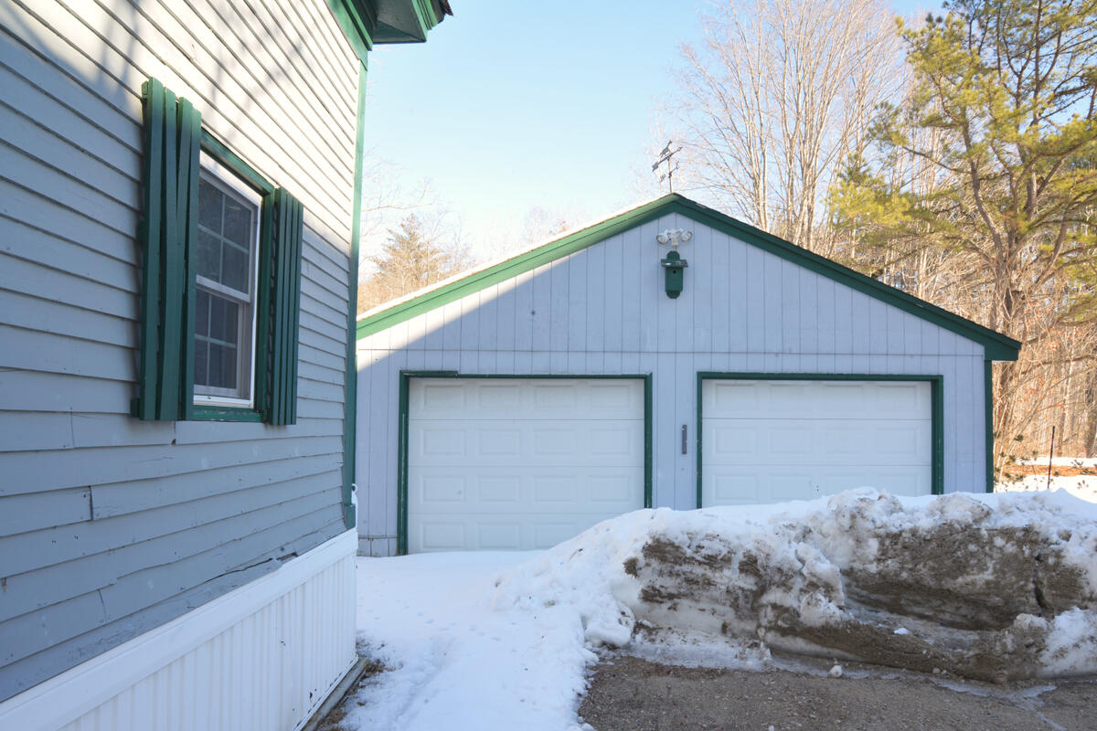 987 Pequawket Trail Baldwin, ME 04091 - Photo 5 of 31 garage