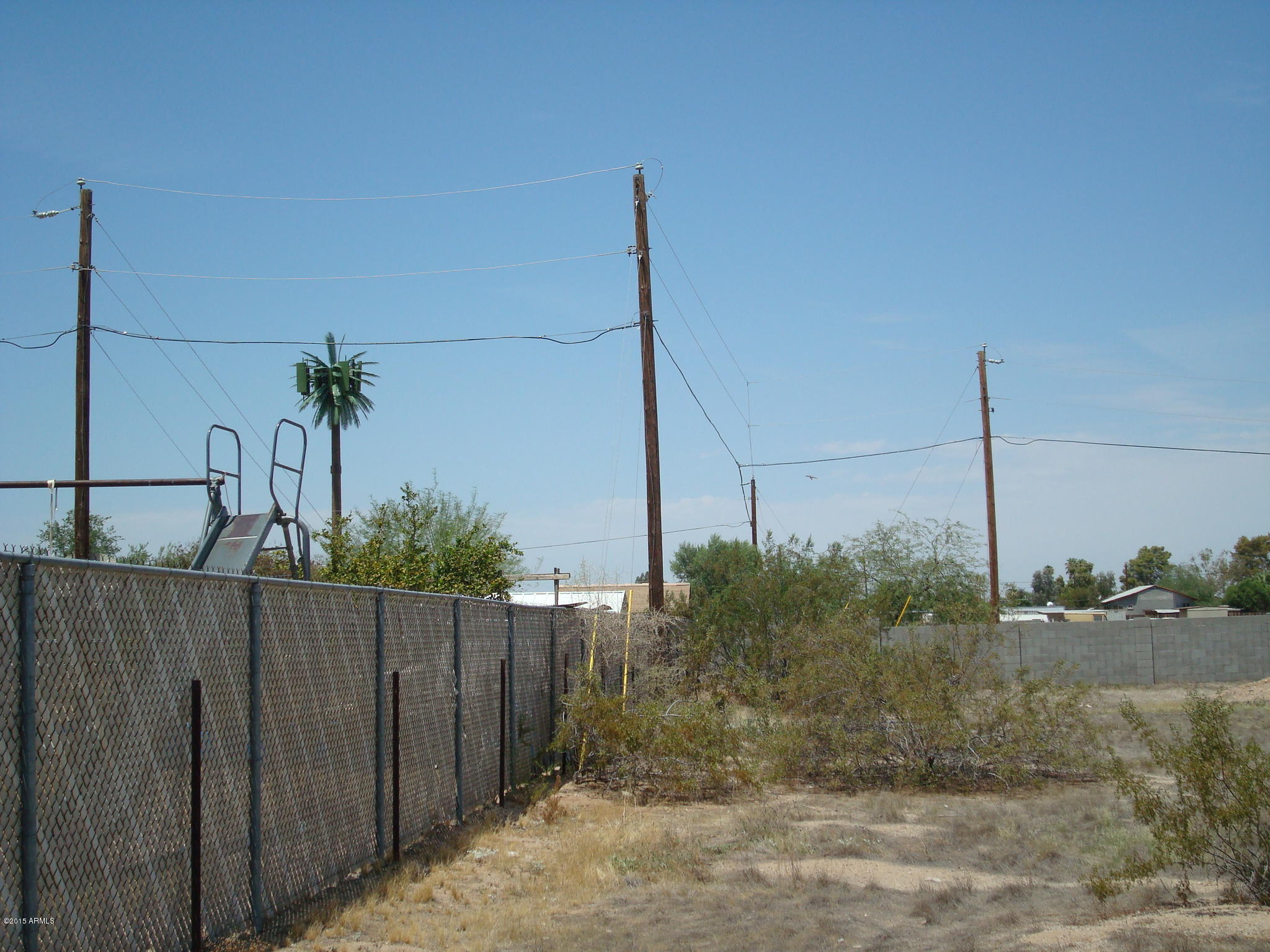 1335 East Ardmore Road Phoenix, AZ 85042 - Photo 11 of 16 DSC02959
