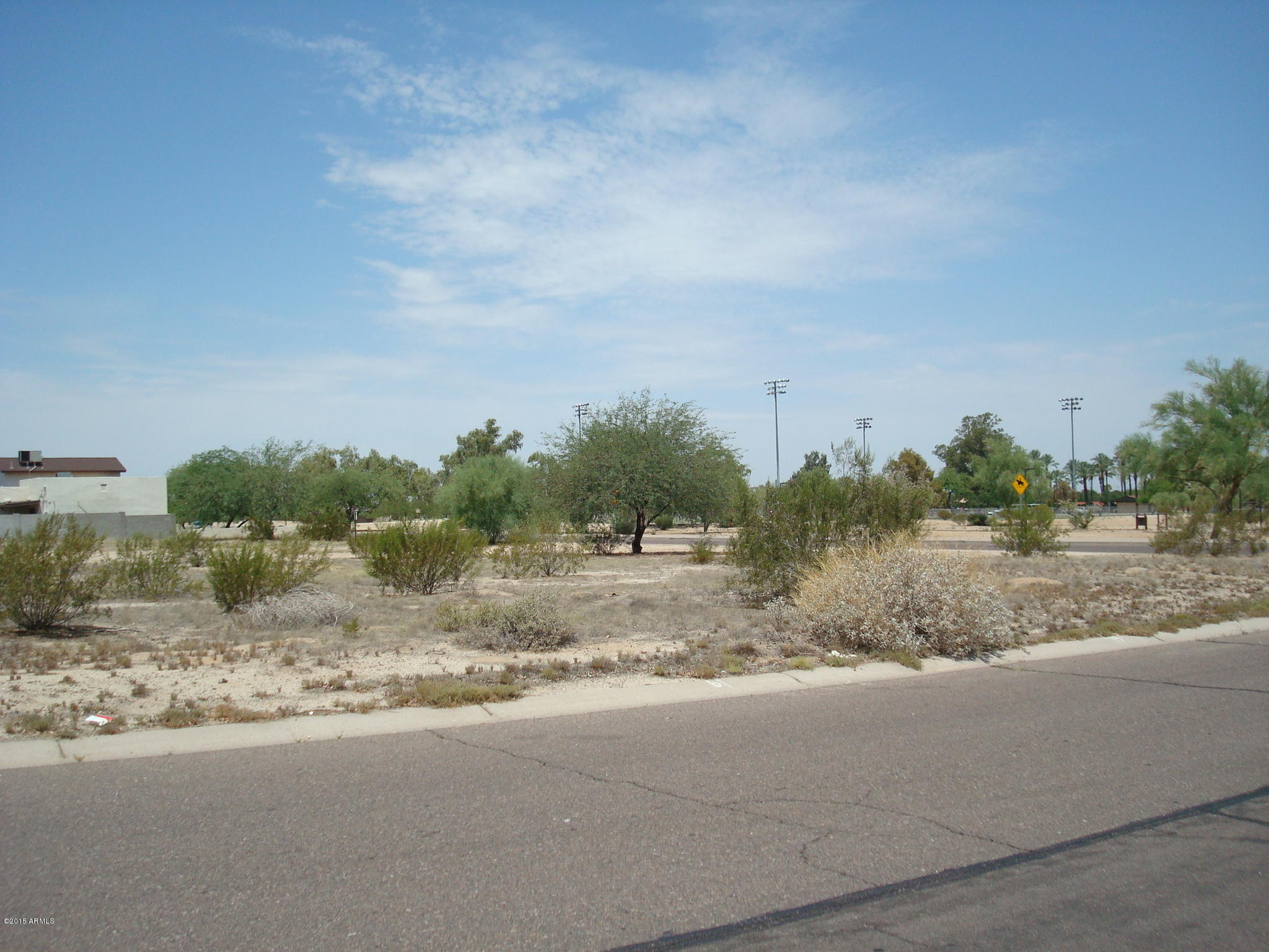 1335 East Ardmore Road Phoenix, AZ 85042 - Photo 5 of 16 DSC02943