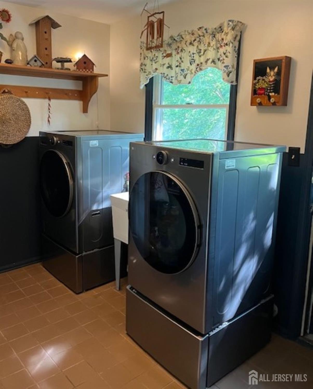 52 Wexford Drive Monmouth Junction, NJ 08852 - Photo 16 of 52 a living room with furniture and a fireplace
