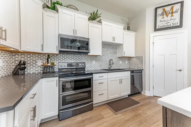 $479,400 | 6417 South Cedardale Avenue, Derby, KS 67037