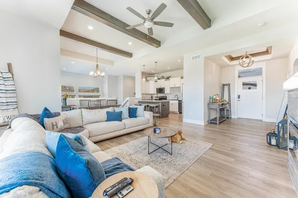 $479,400 | 6417 South Cedardale Avenue, Derby, KS 67037