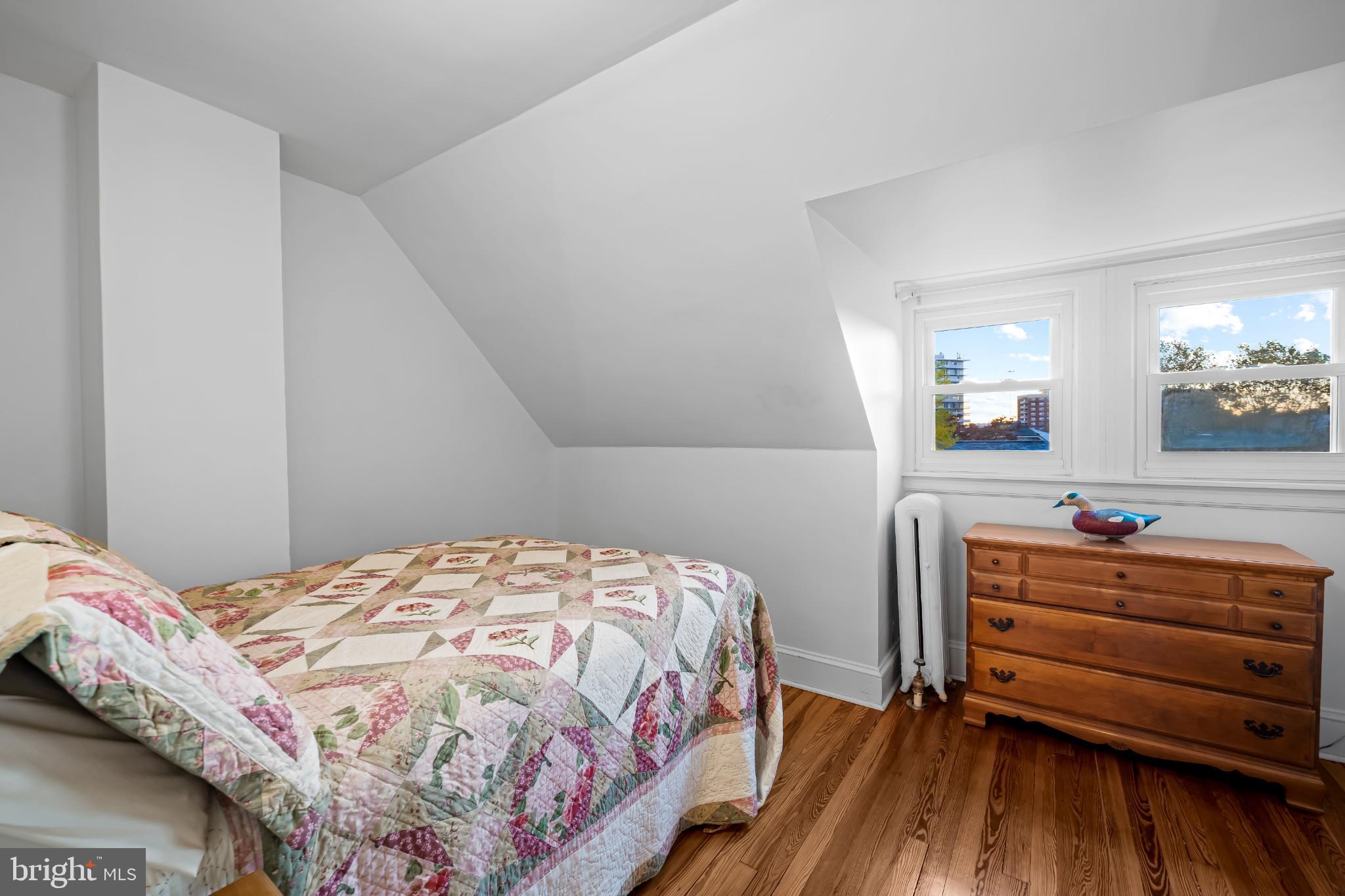 3932 Cloverhill Road Baltimore, MD 21218 - Photo 31 of 43 Cozy Third Floor Bedroom