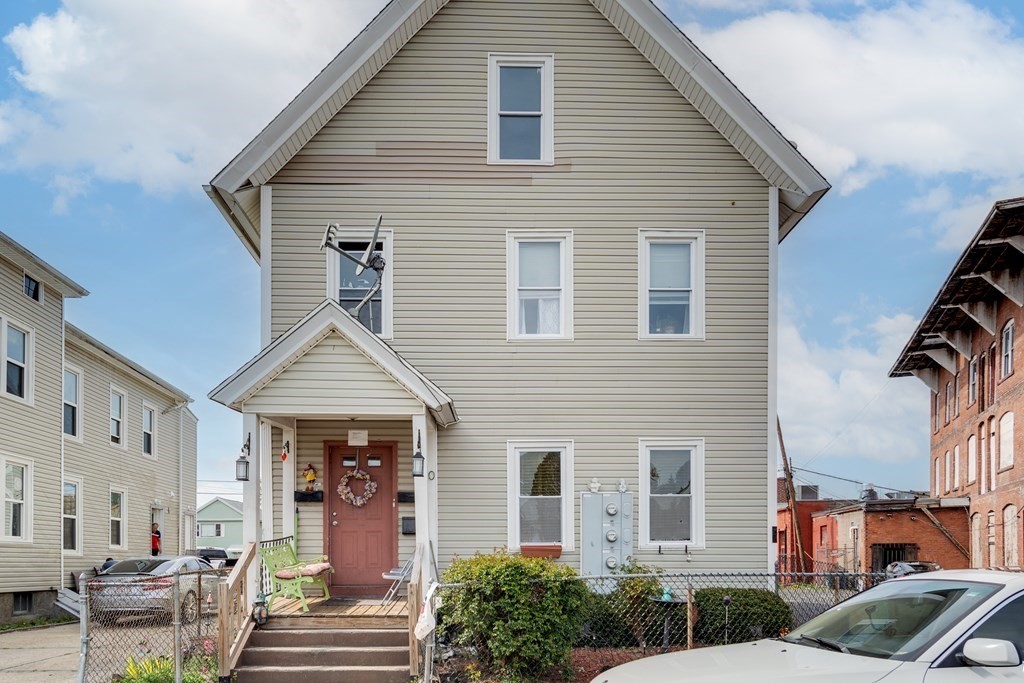 10 Loring Street Springfield, MA 01105 - Photo 1 of 9