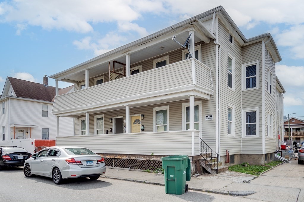 10 Loring Street Springfield, MA 01105 - Photo 4 of 9