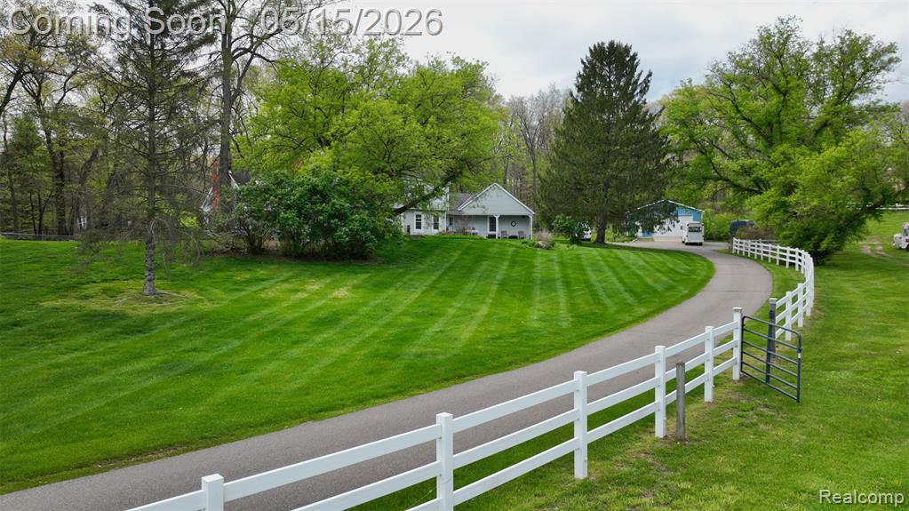 10300 Clark Road Davisburg, MI 48350 - Photo 5 of 39