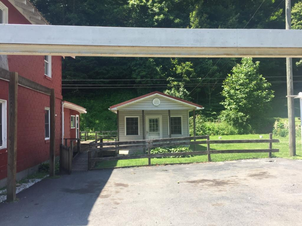 1706 Derby Road Appalachia, VA 24216 - Photo 24 of 36 Photo 24