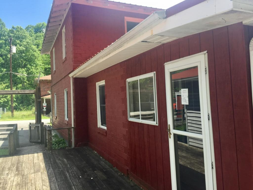 1706 Derby Road Appalachia, VA 24216 - Photo 26 of 36 Photo 26