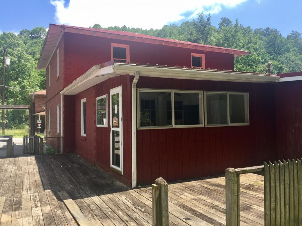 1706 Derby Road Appalachia, VA 24216 - Photo 31 of 36 Photo 31