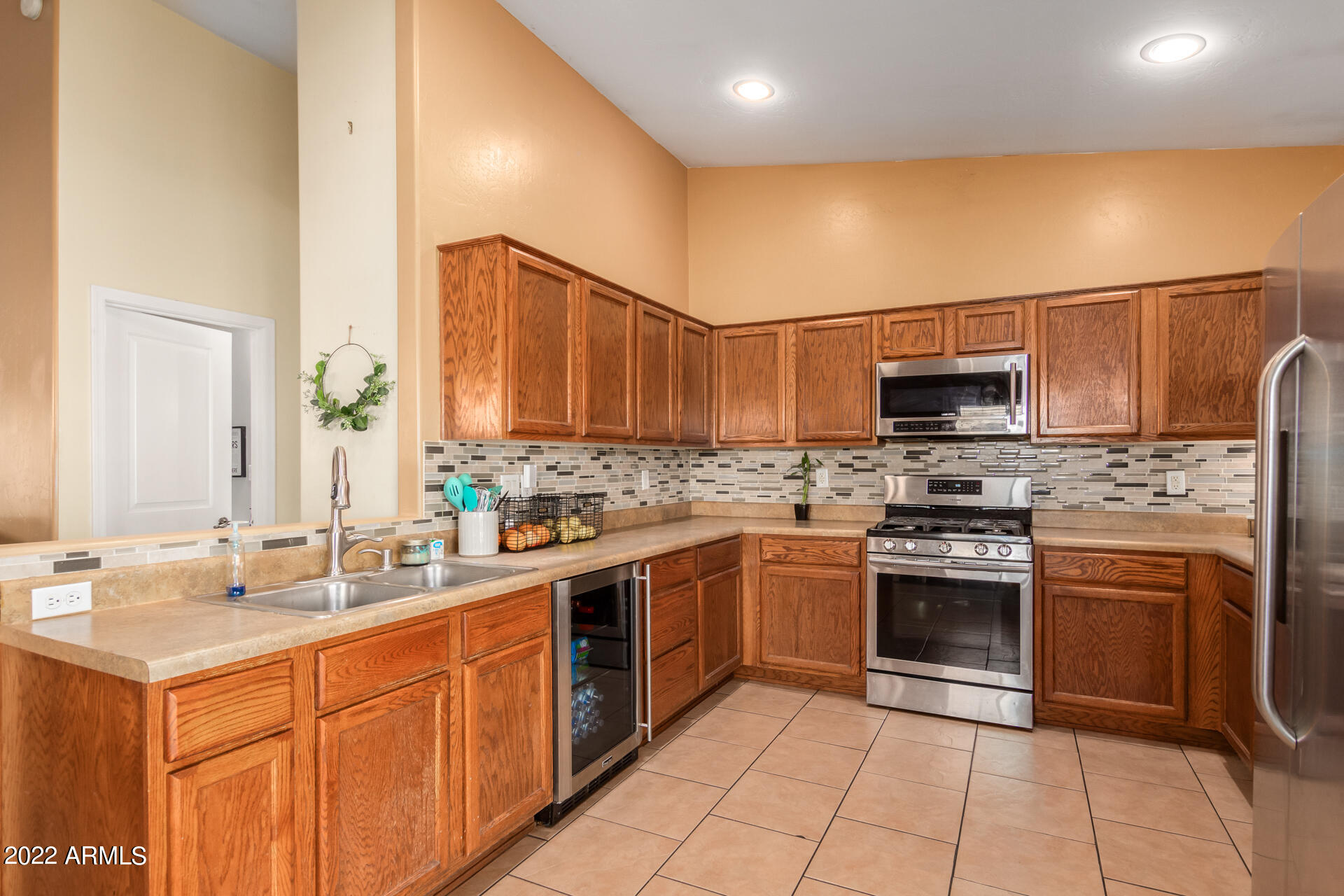 720 East Carson Road Phoenix, AZ 85042 - Photo 9 of 29 10-Carson