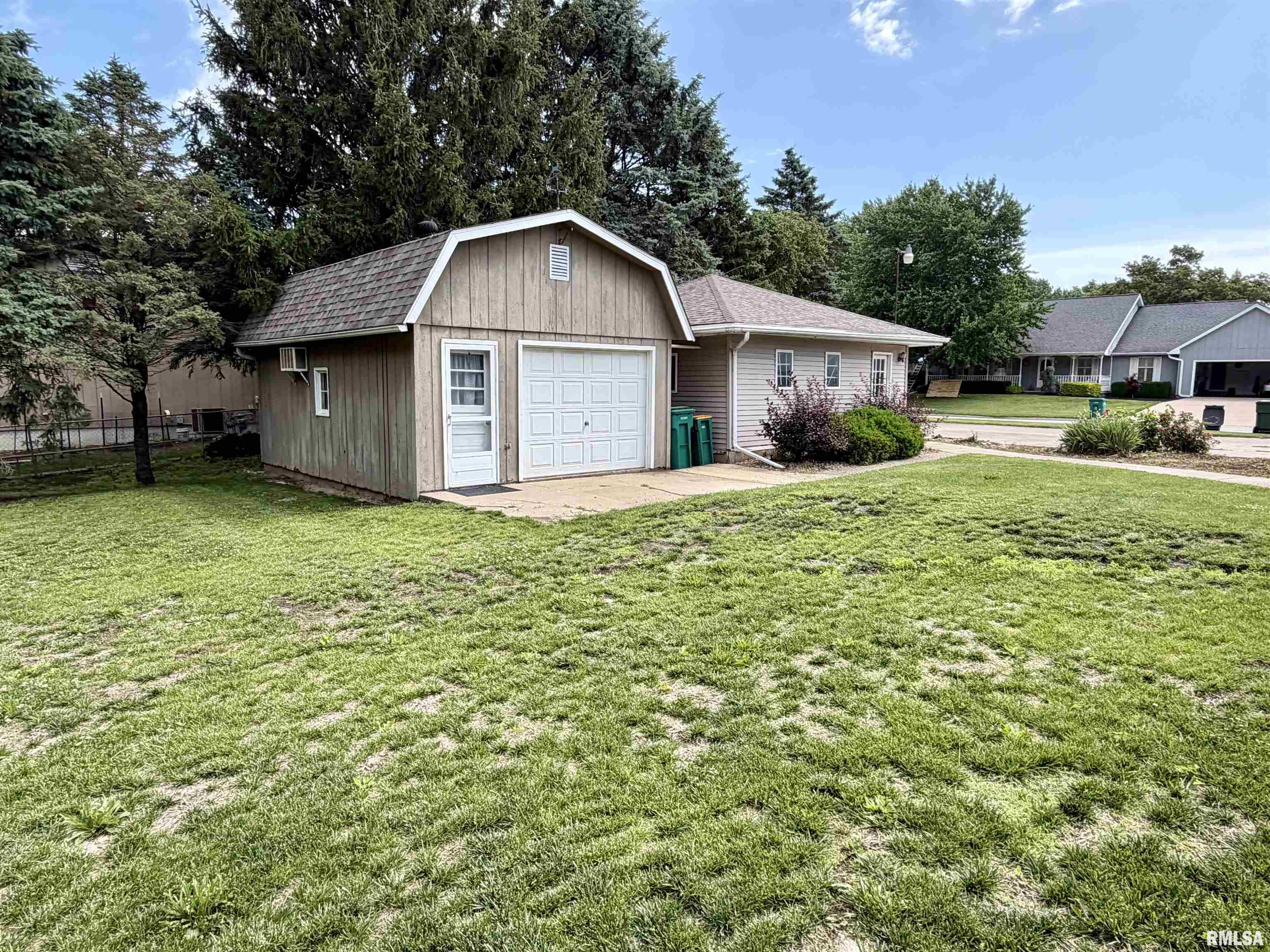 1797 South Lake Storey Road Galesburg, IL 61401 - Photo 29 of 33