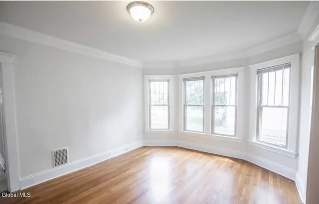 $1,800 | 2 Woodrow Court, Unit 1, Troy, NY 12180